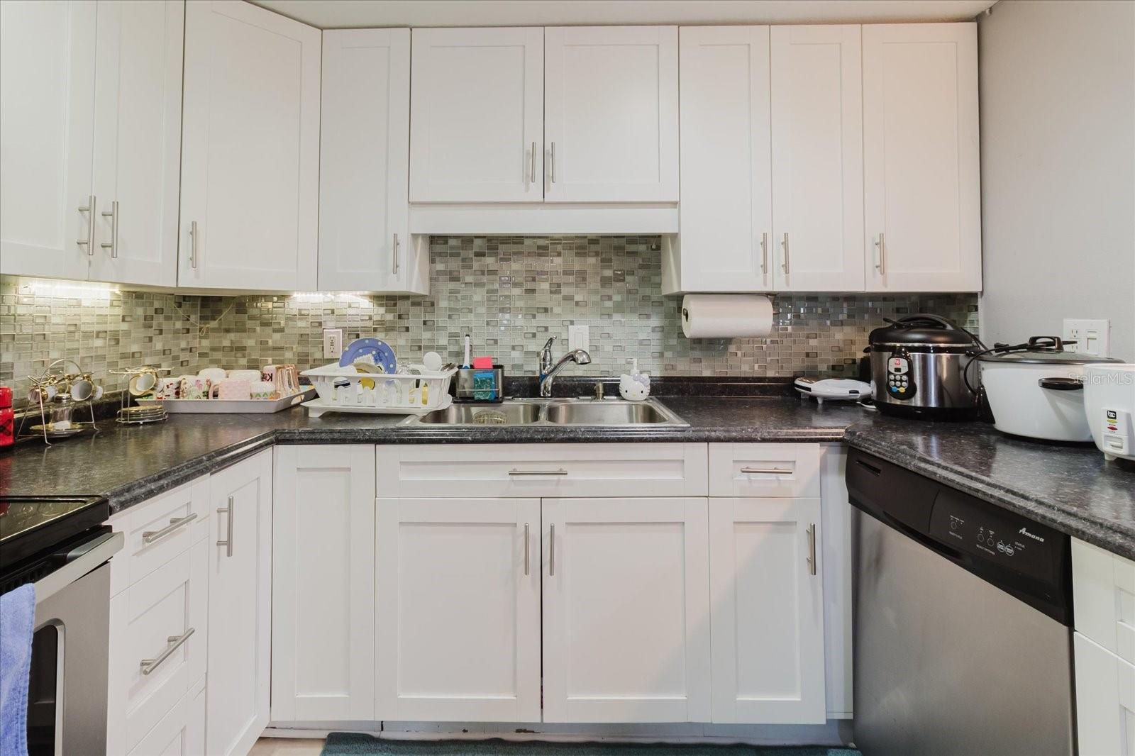 Image 18 of 63 For 5601 Golden Drive