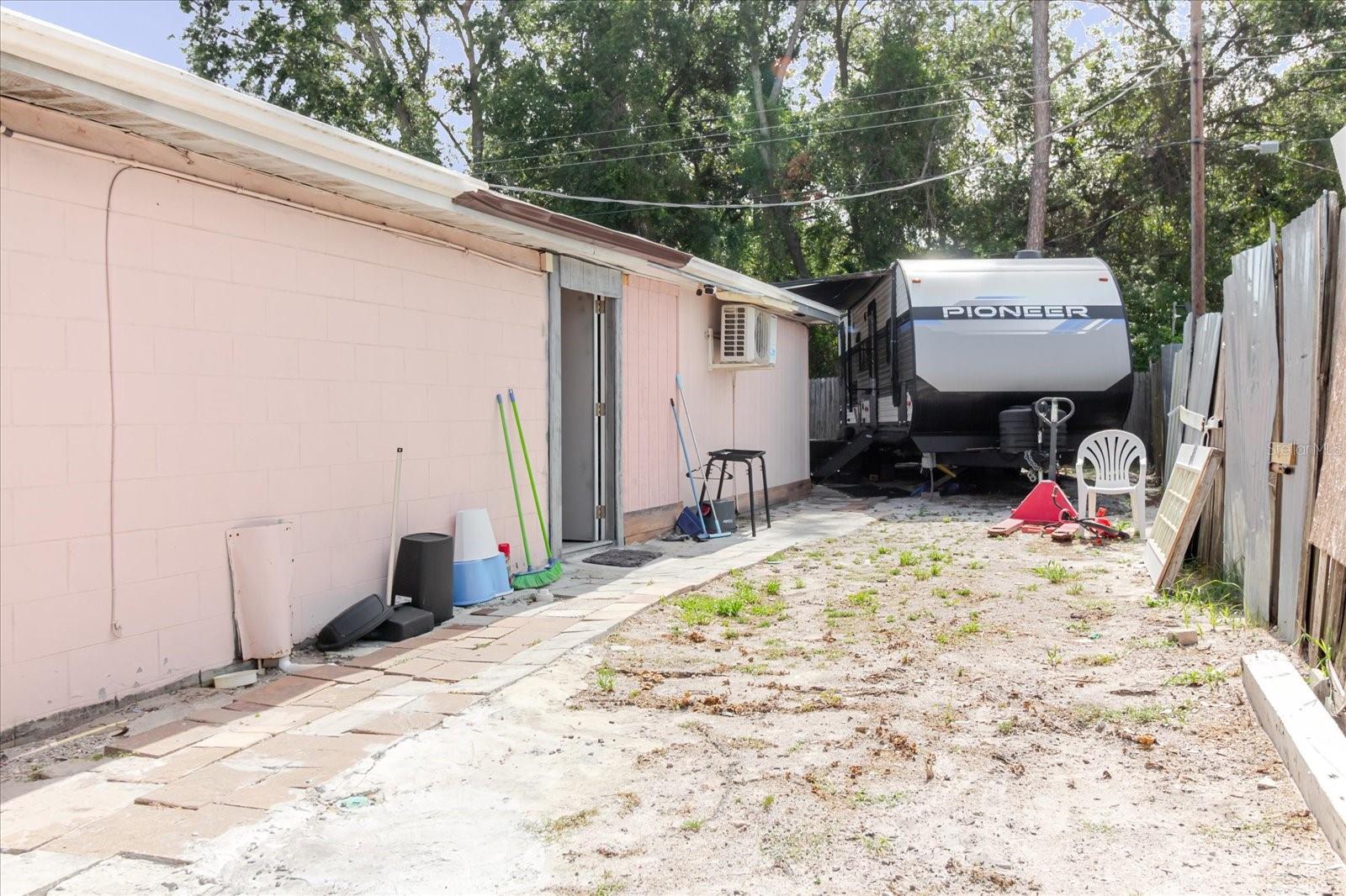 Image 42 of 63 For 5601 Golden Drive