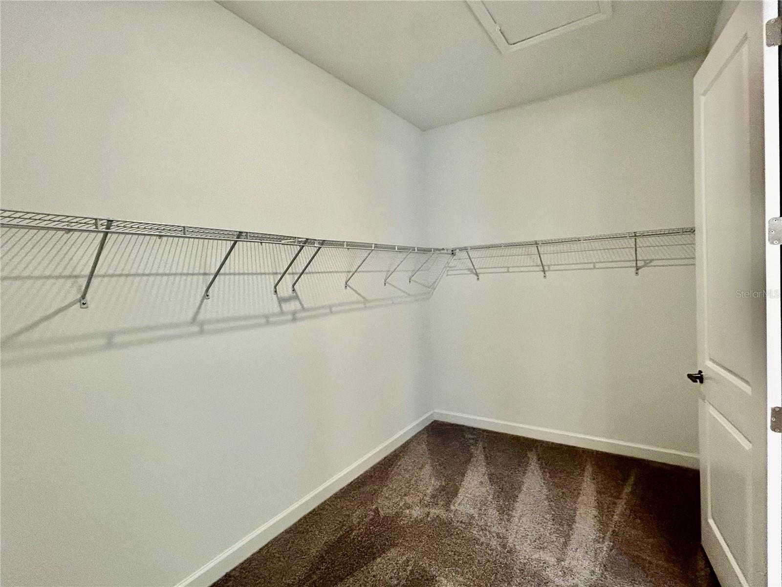 Listing photo id 24 for 10864 Banyan Breeze Boulevard