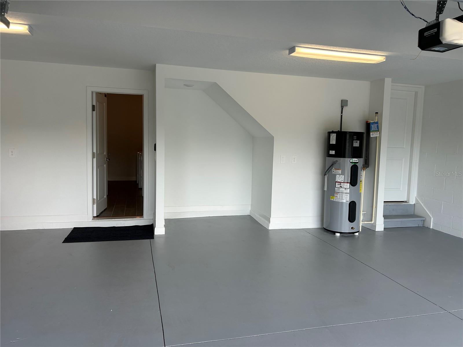 Listing photo id 29 for 10864 Banyan Breeze Boulevard
