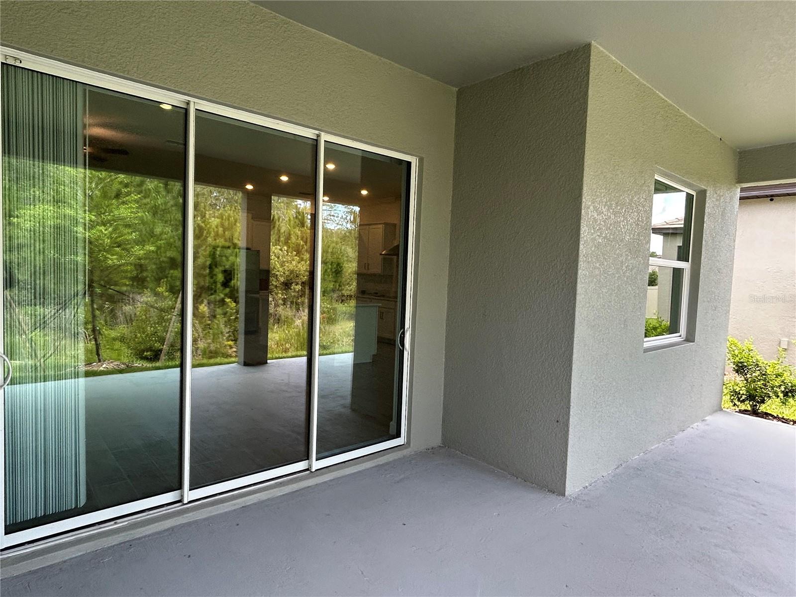 Listing photo id 33 for 10864 Banyan Breeze Boulevard