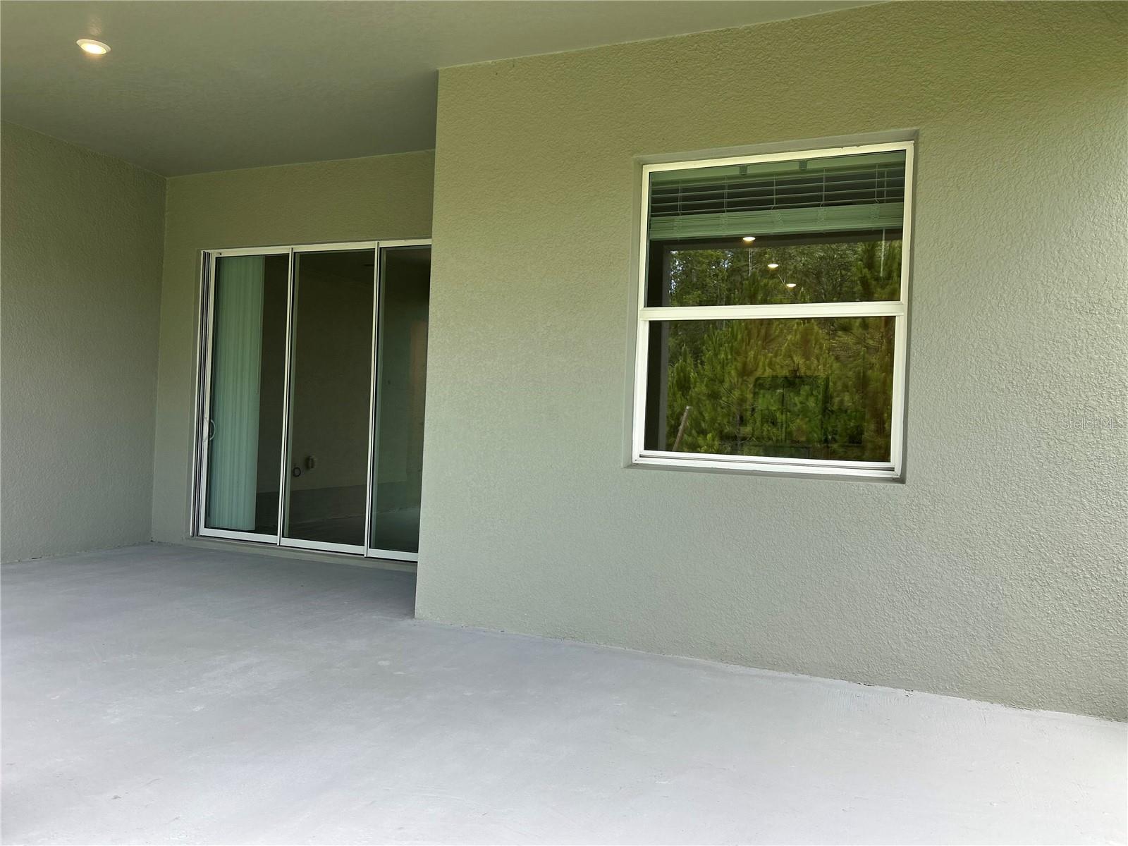 Listing photo id 35 for 10864 Banyan Breeze Boulevard