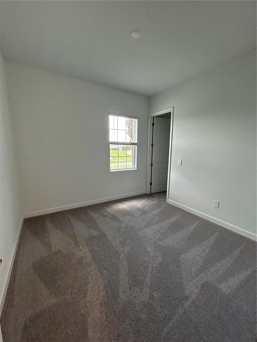 Listing photo id 7 for 10864 Banyan Breeze Boulevard