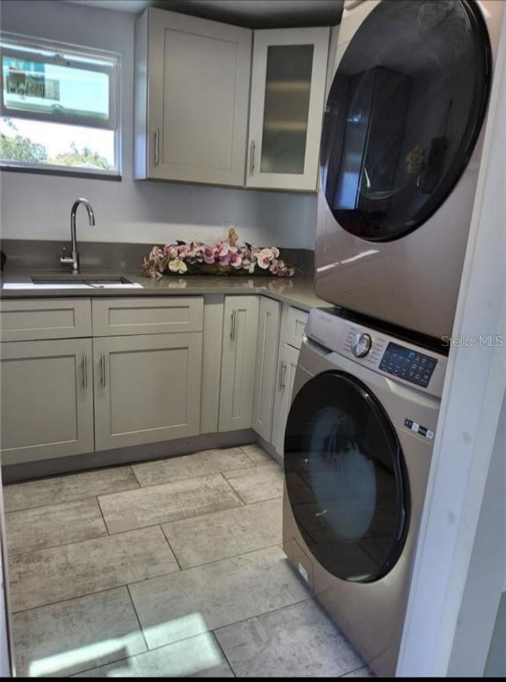 Image 10 of 13 For 9161 56 Th  