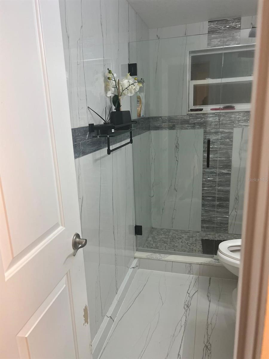 Image 12 of 13 For 9161 56 Th  