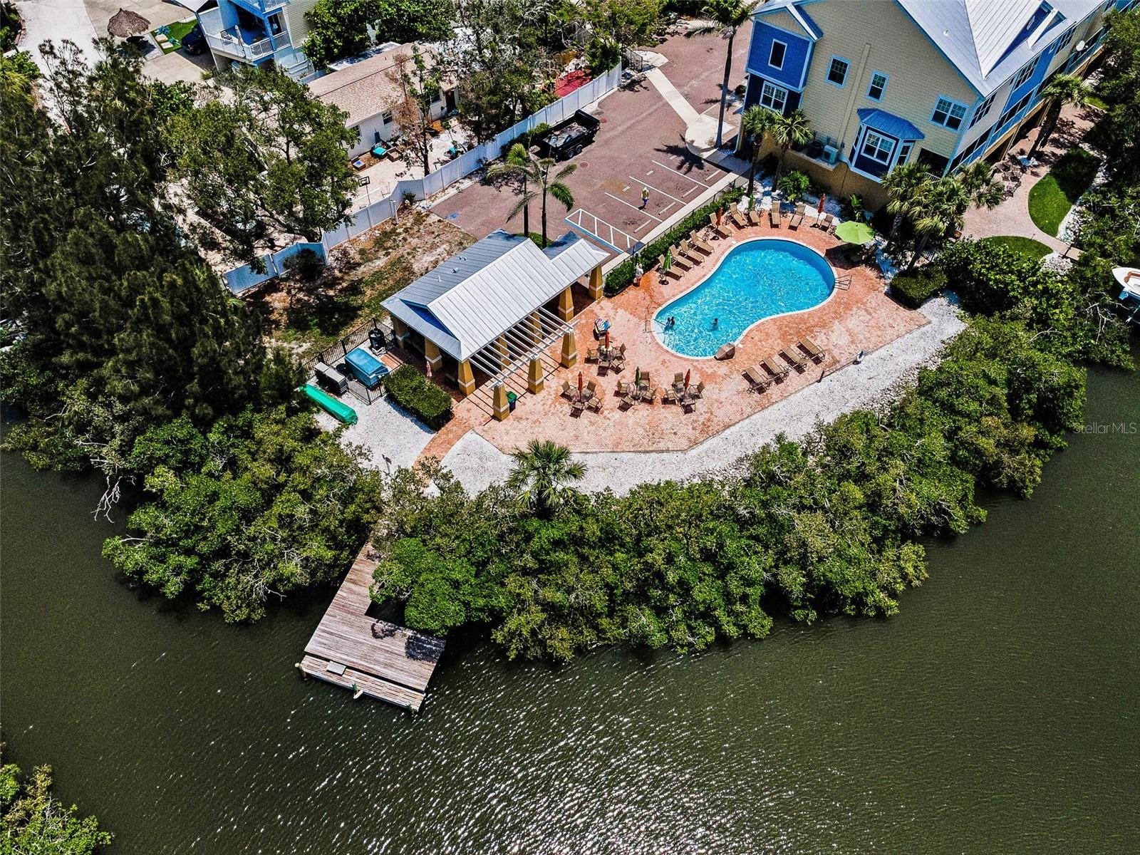 Image 10 of 79 For 208 Haven Beach Court