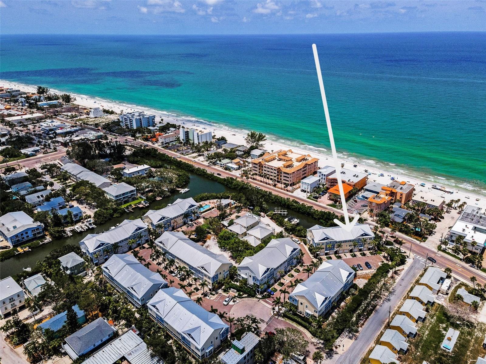 Image 13 of 79 For 208 Haven Beach Court