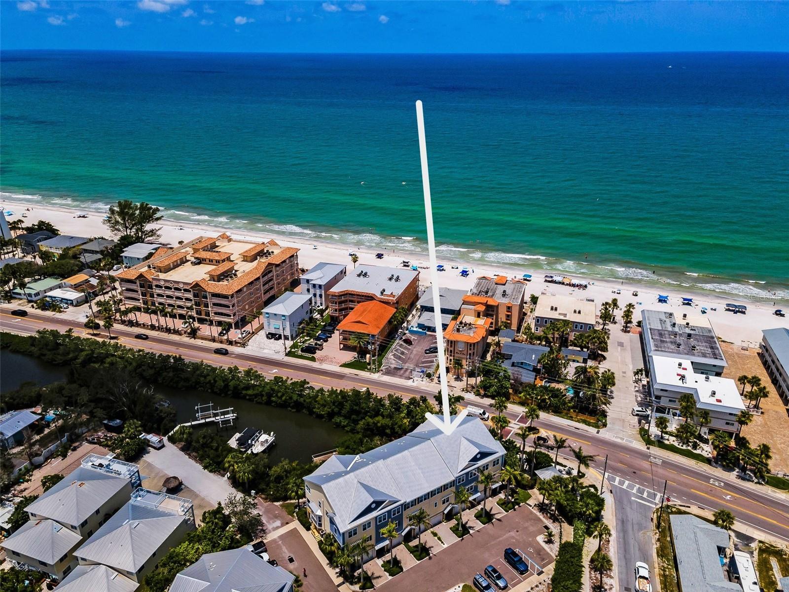 Image 8 of 79 For 208 Haven Beach Court