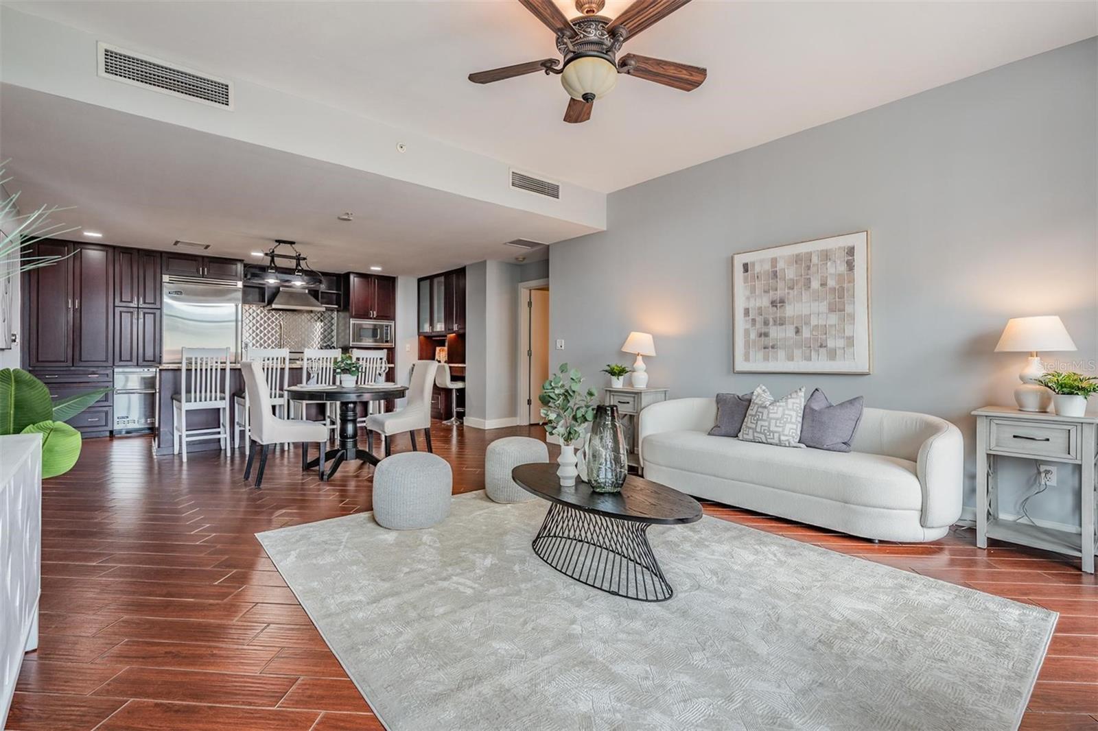Image 16 of 55 For 1120 Kennedy Boulevard 912
