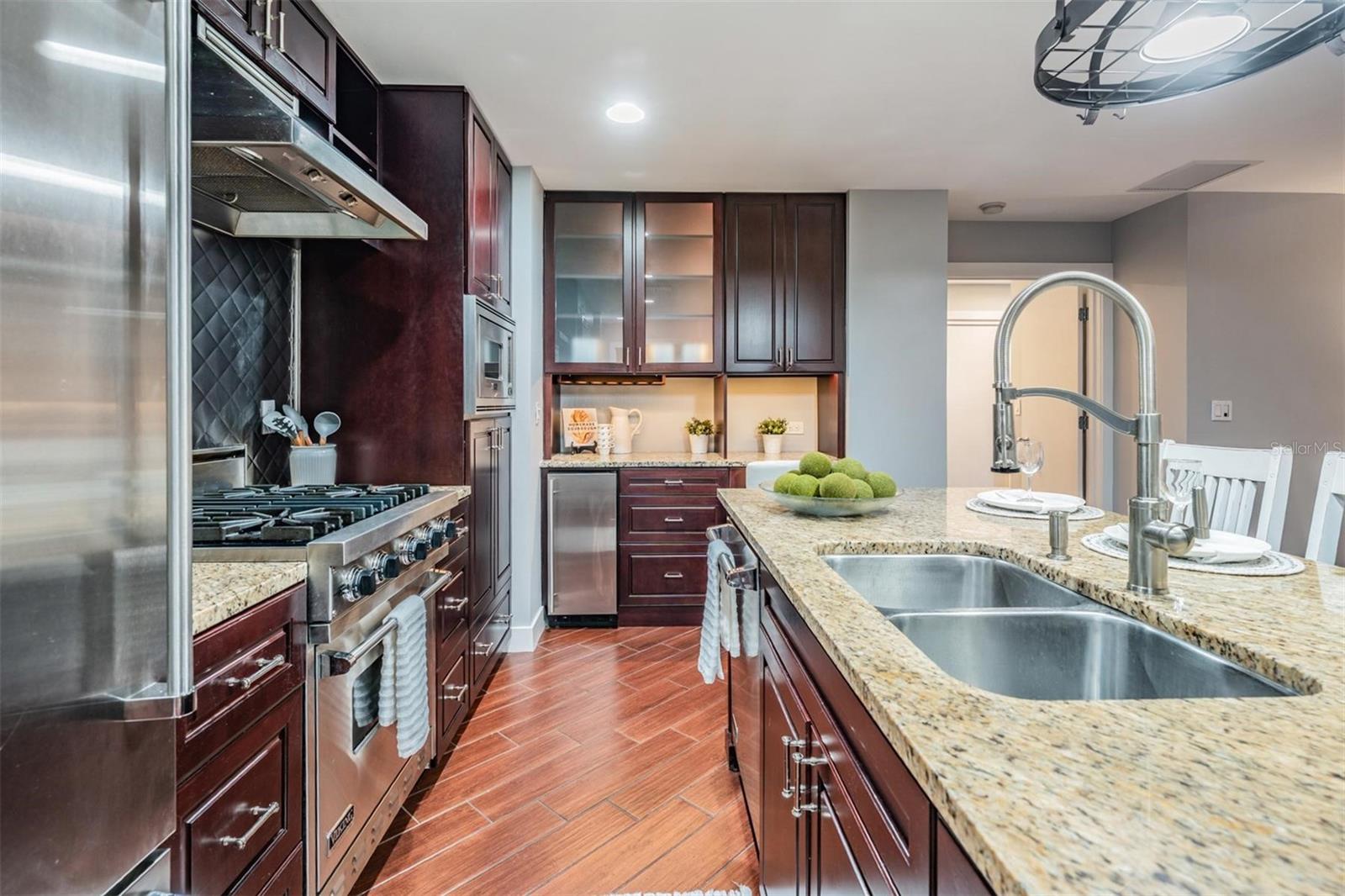 Image 5 of 55 For 1120 Kennedy Boulevard 912