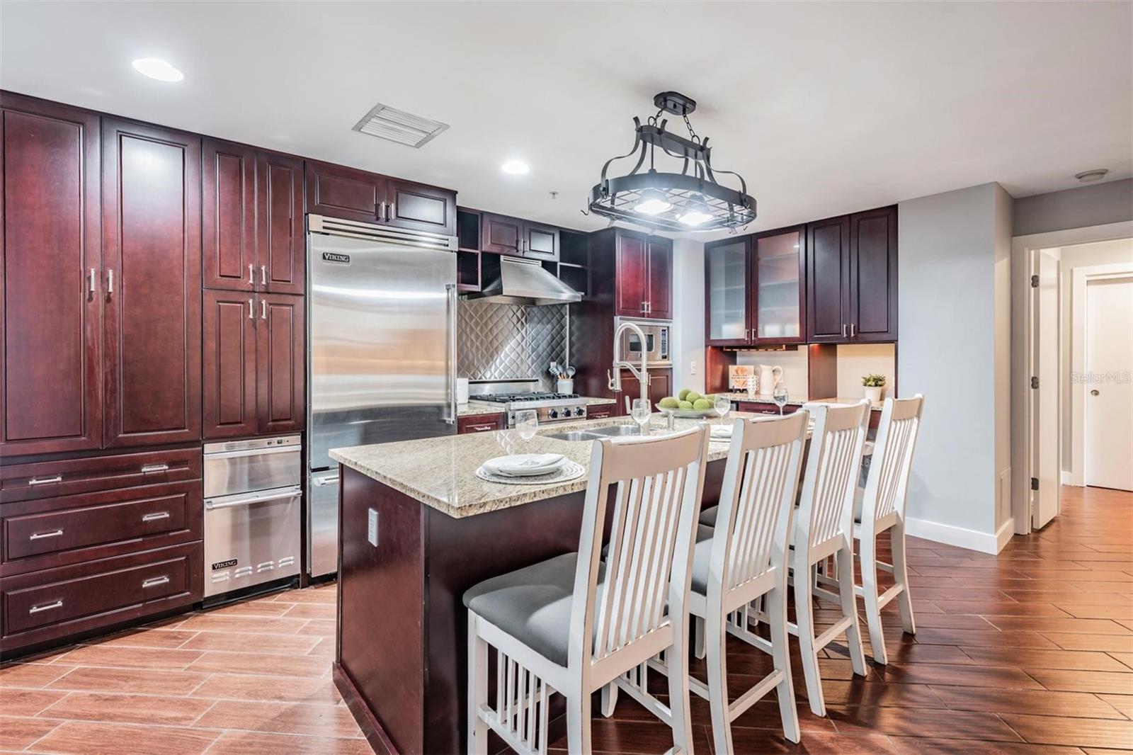 Image 6 of 55 For 1120 Kennedy Boulevard 912