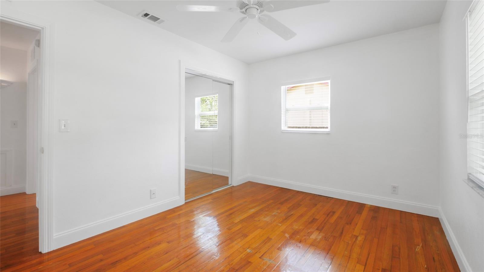 Image 15 of 55 For 5725 18th Avenue S