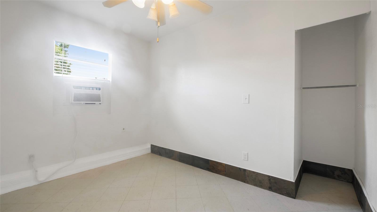 Image 32 of 55 For 5725 18th Avenue S