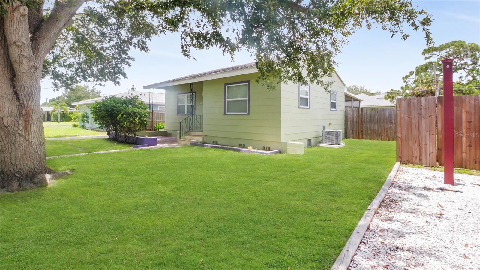 Image 4 of 55 For 5725 18th Avenue S