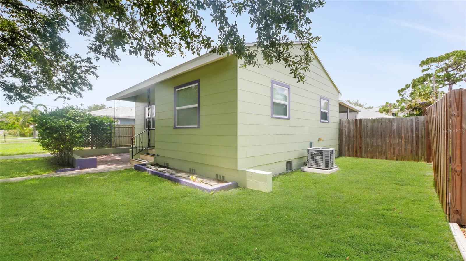 Image 5 of 55 For 5725 18th Avenue S
