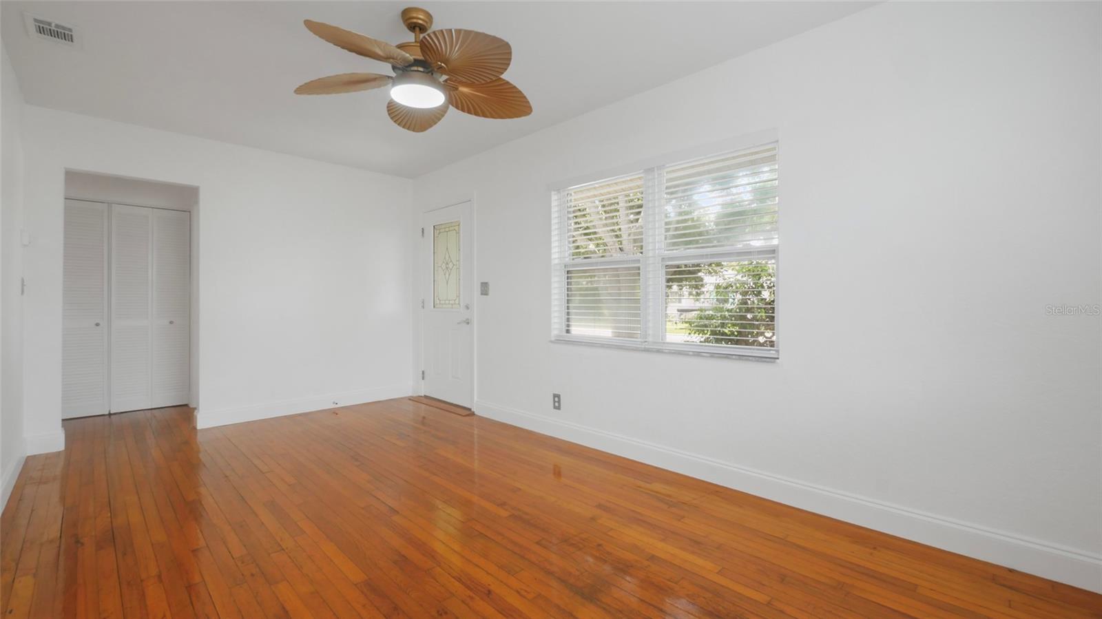 Image 8 of 55 For 5725 18th Avenue S