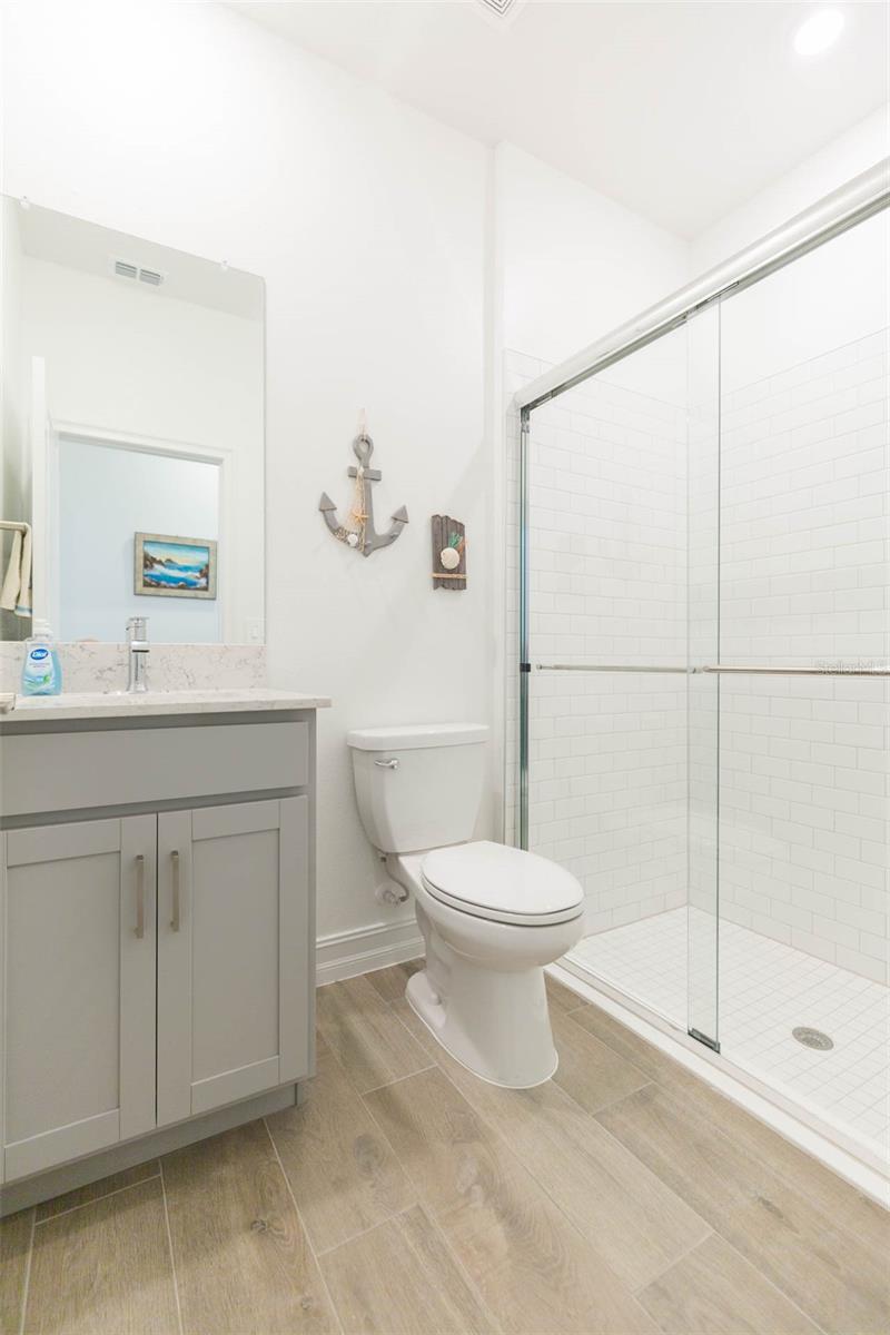 Image 23 of 33 For 11717 74th Circle E