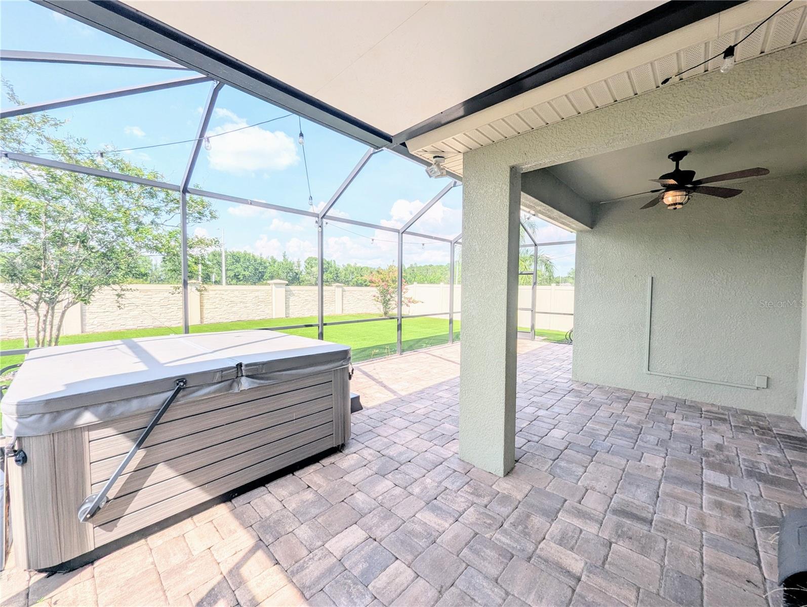 Listing photo id 10 for 32599 Natural Bridge Road