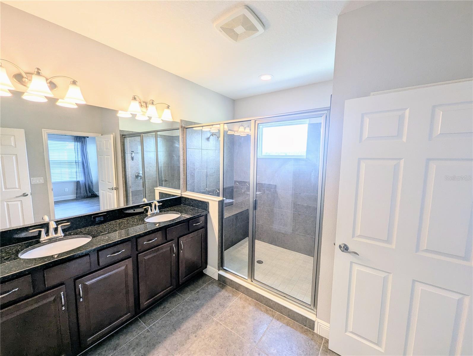 Listing photo id 18 for 32599 Natural Bridge Road