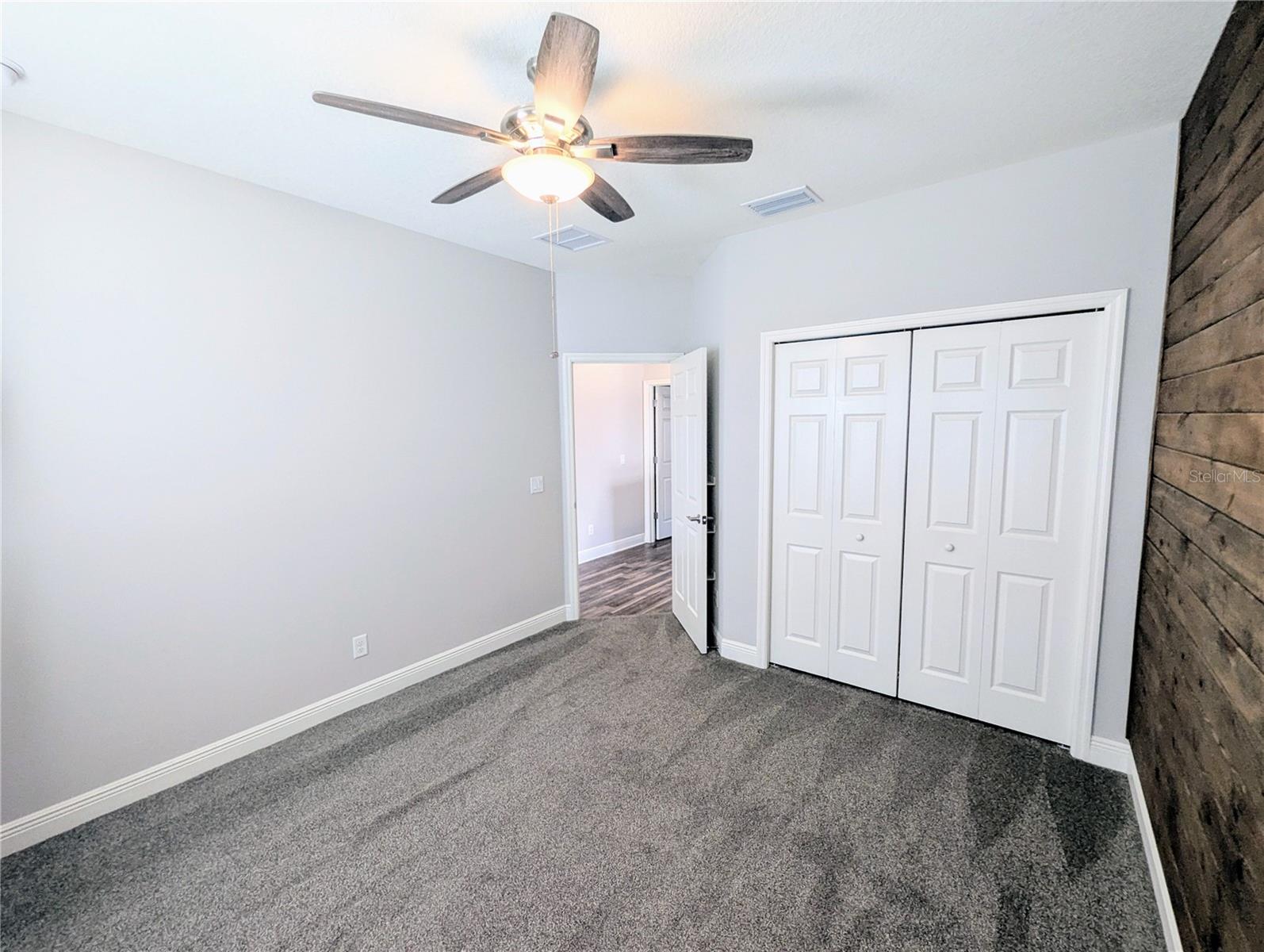 Listing photo id 21 for 32599 Natural Bridge Road