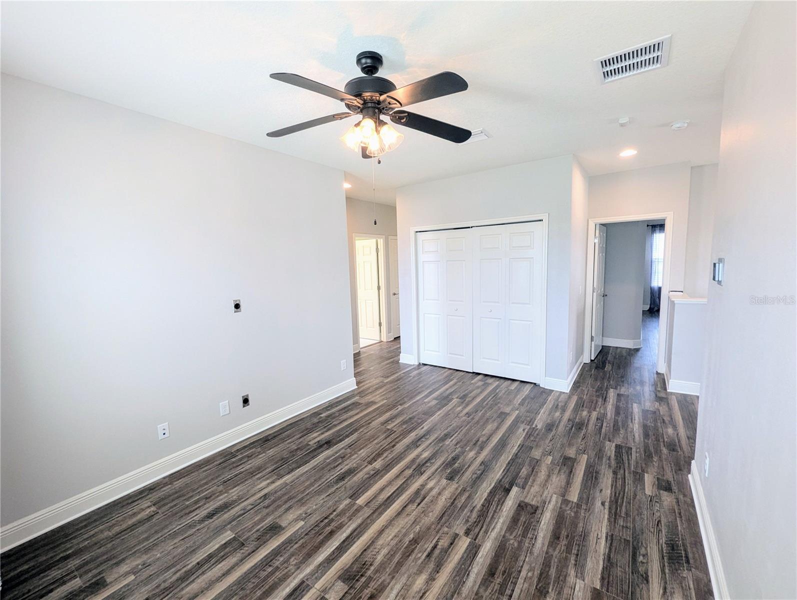 Listing photo id 23 for 32599 Natural Bridge Road