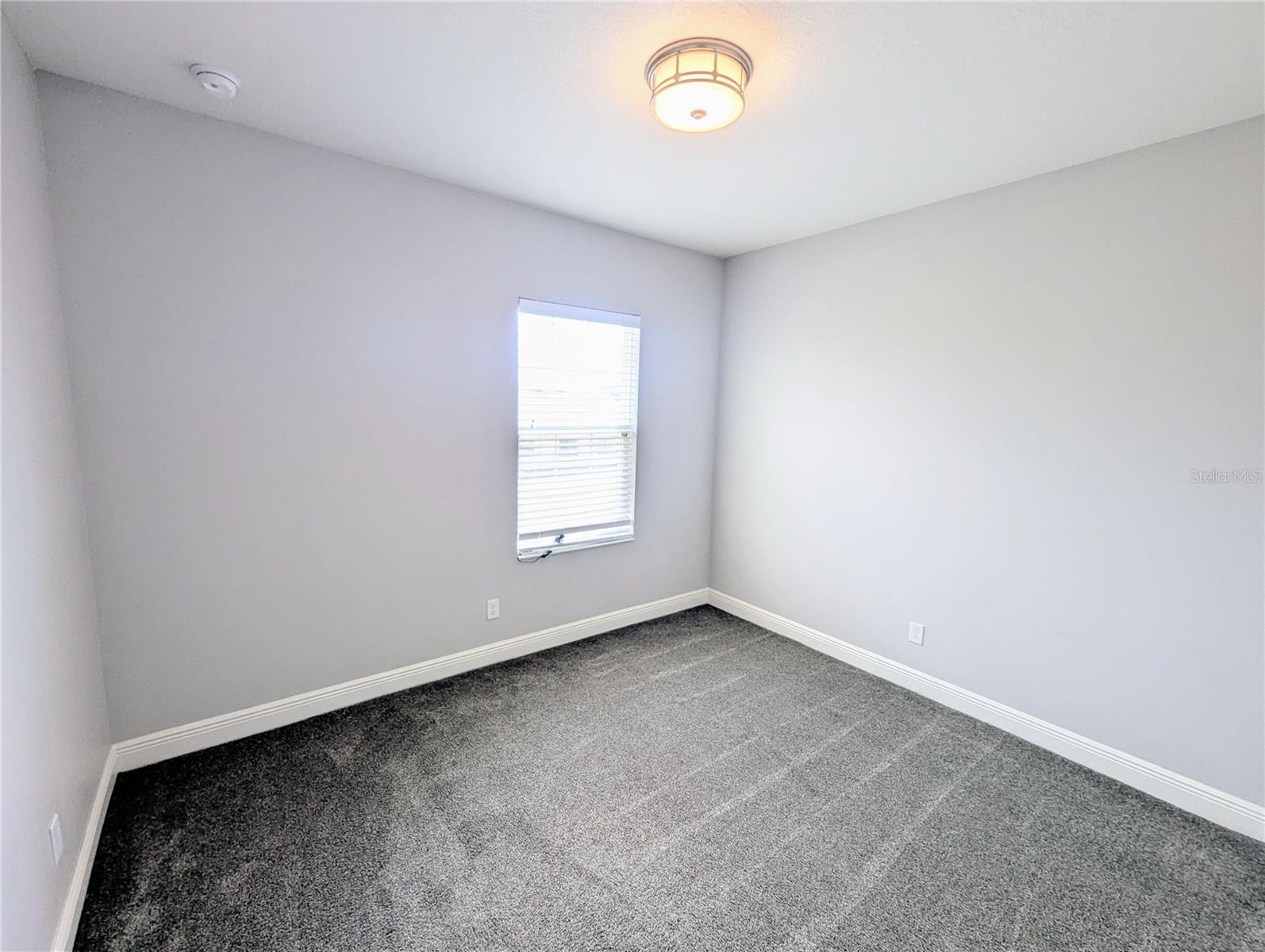 Listing photo id 25 for 32599 Natural Bridge Road
