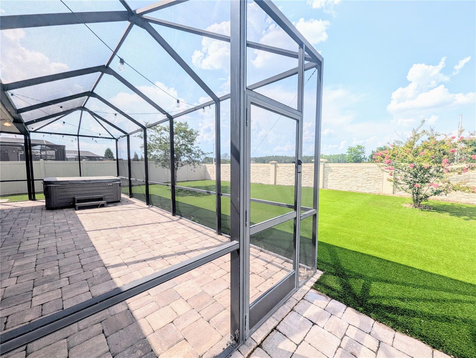 Listing photo id 34 for 32599 Natural Bridge Road