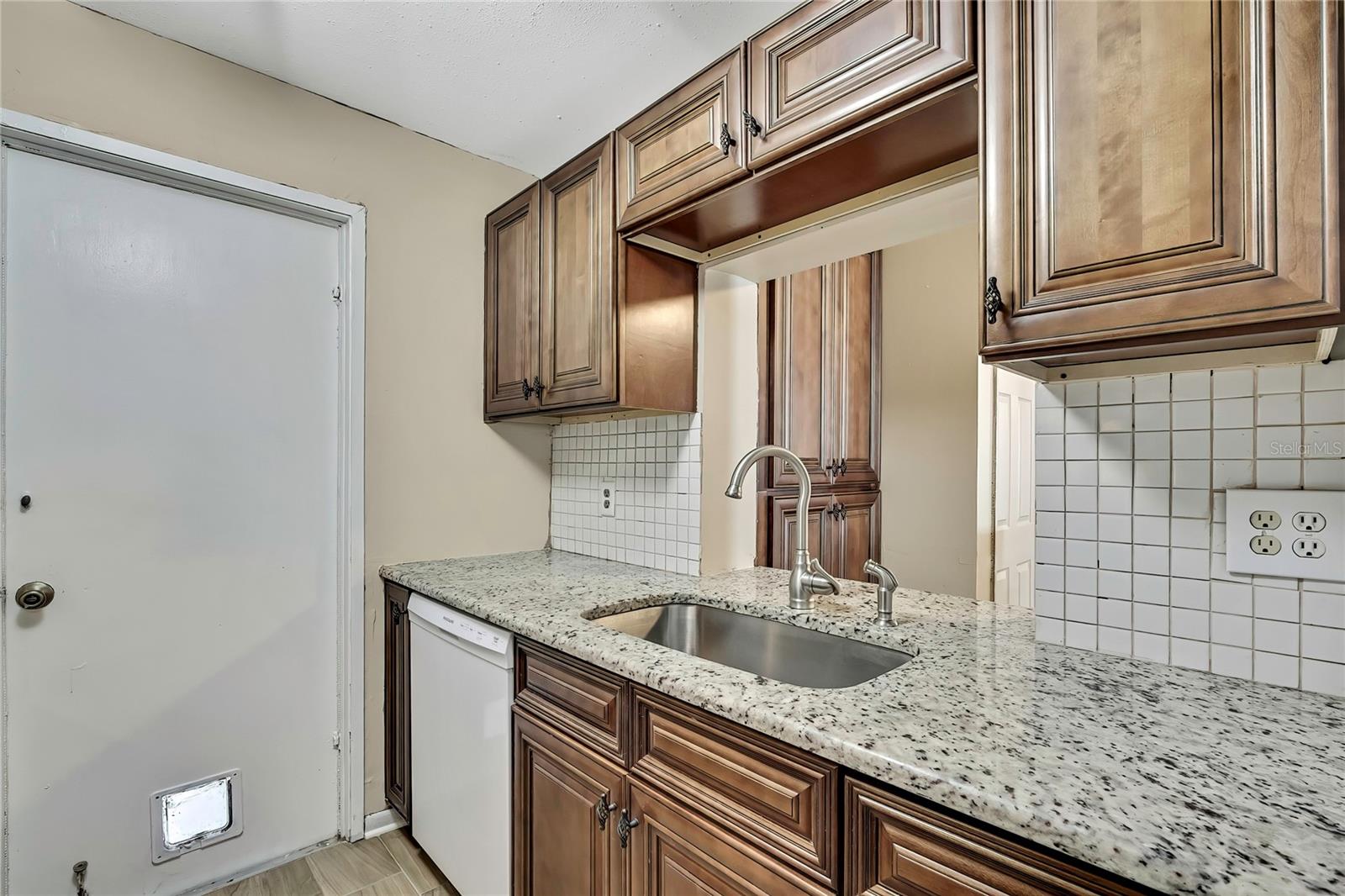 Image 13 of 36 For 1809 Chinaberry Drive
