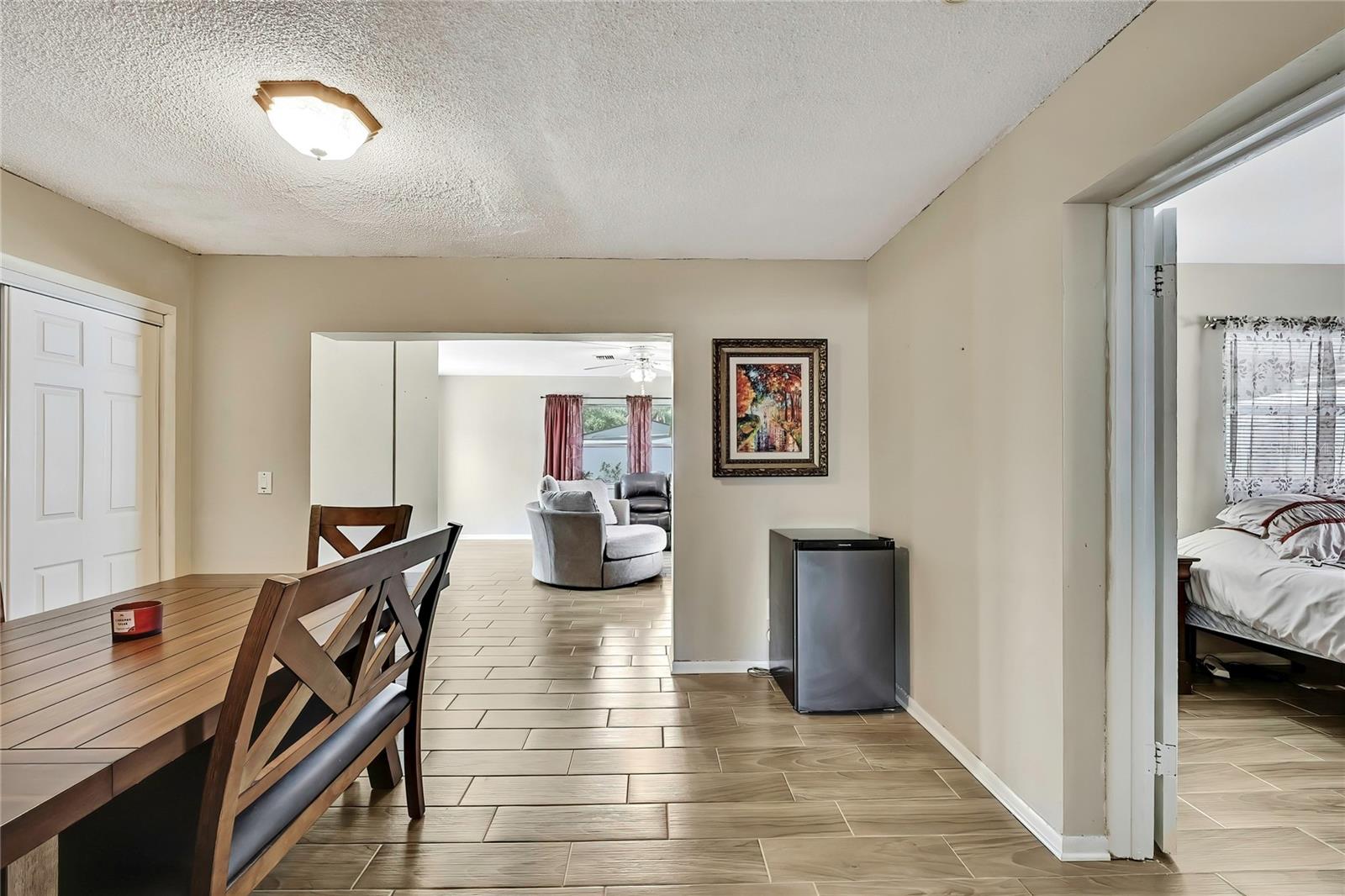 Image 14 of 36 For 1809 Chinaberry Drive