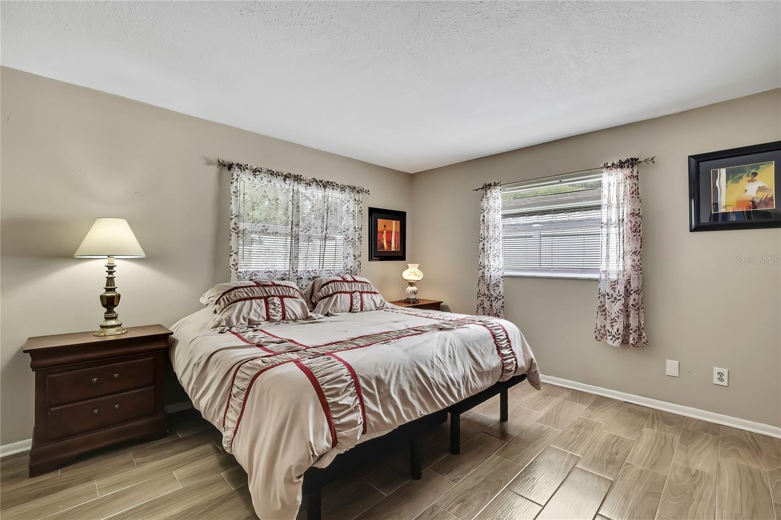 Image 23 of 36 For 1809 Chinaberry Drive