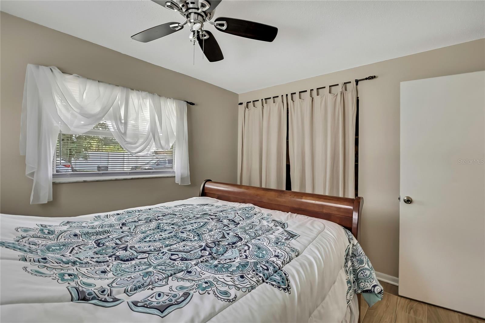 Image 28 of 36 For 1809 Chinaberry Drive