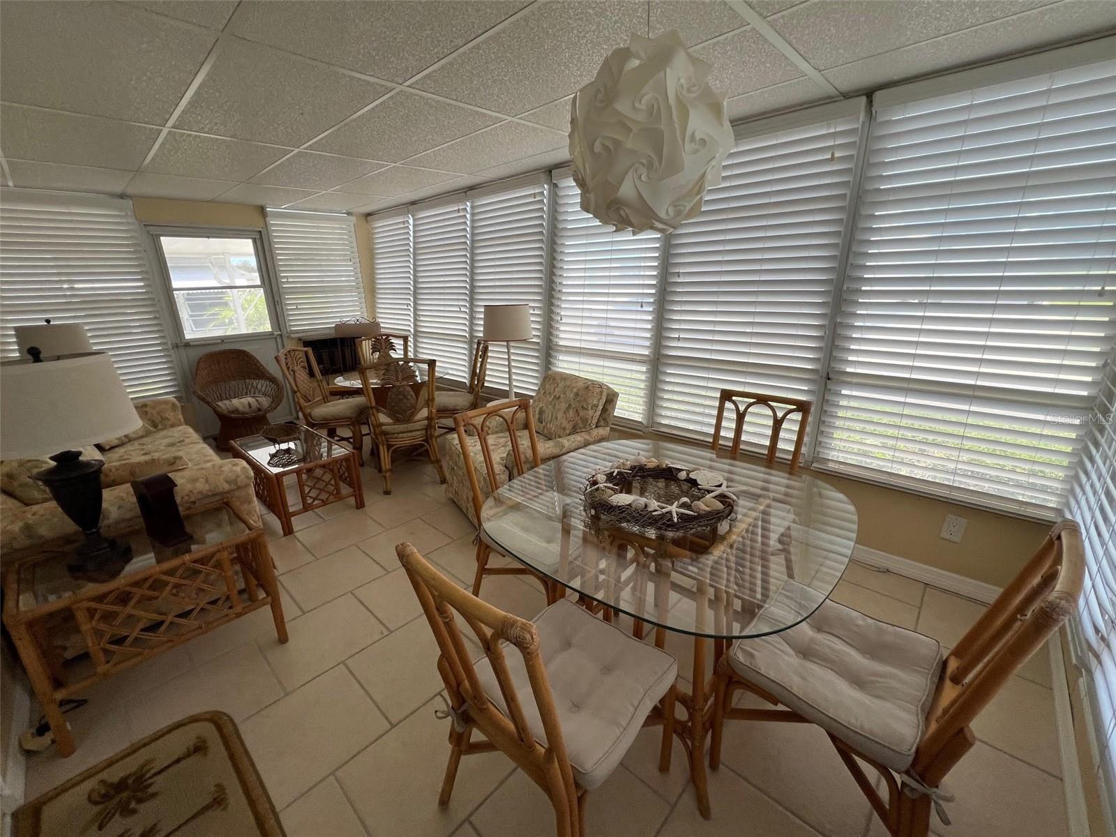 Image 16 of 33 For 36 Thatch Palm Street E