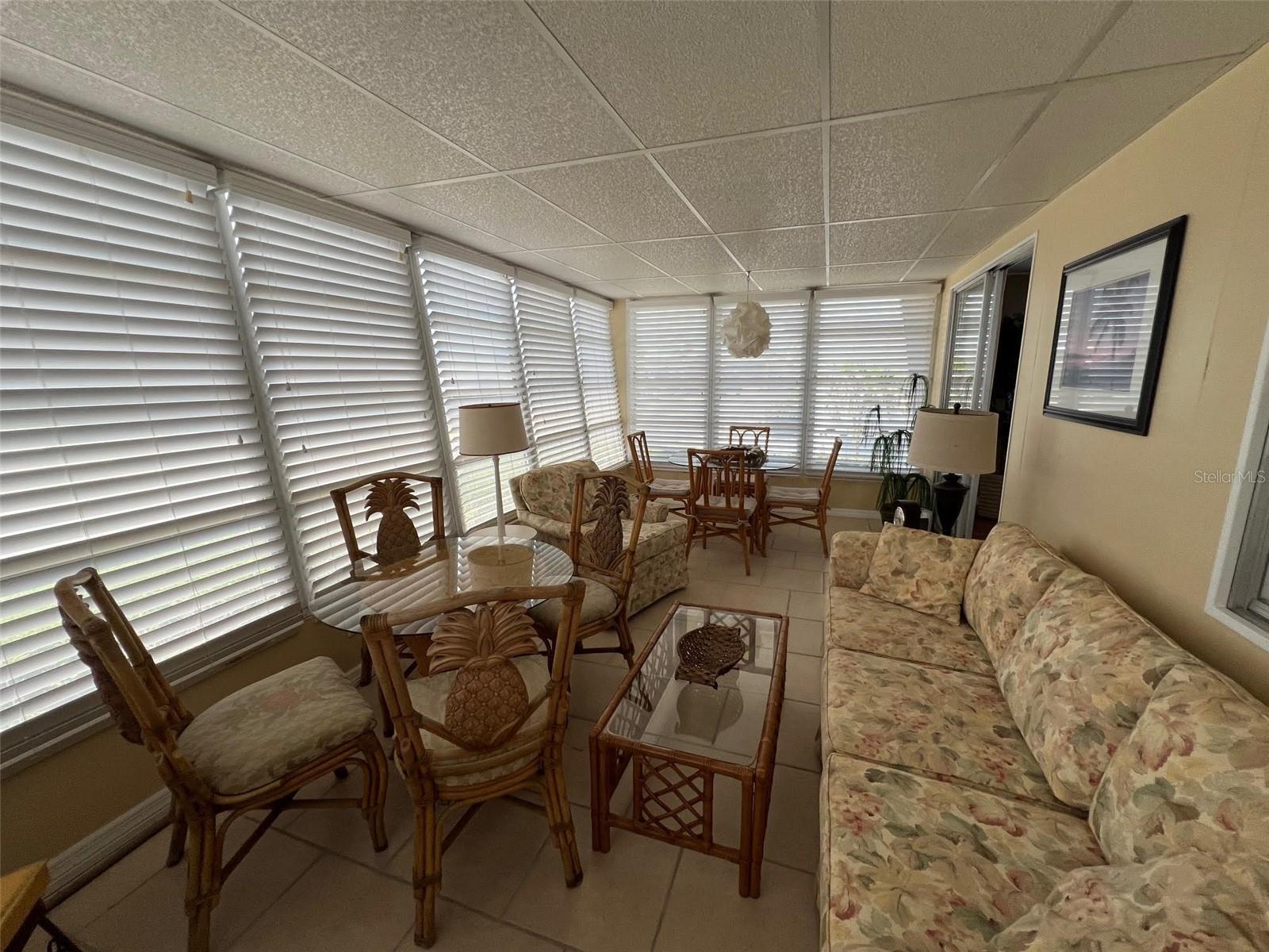 Image 17 of 33 For 36 Thatch Palm Street E