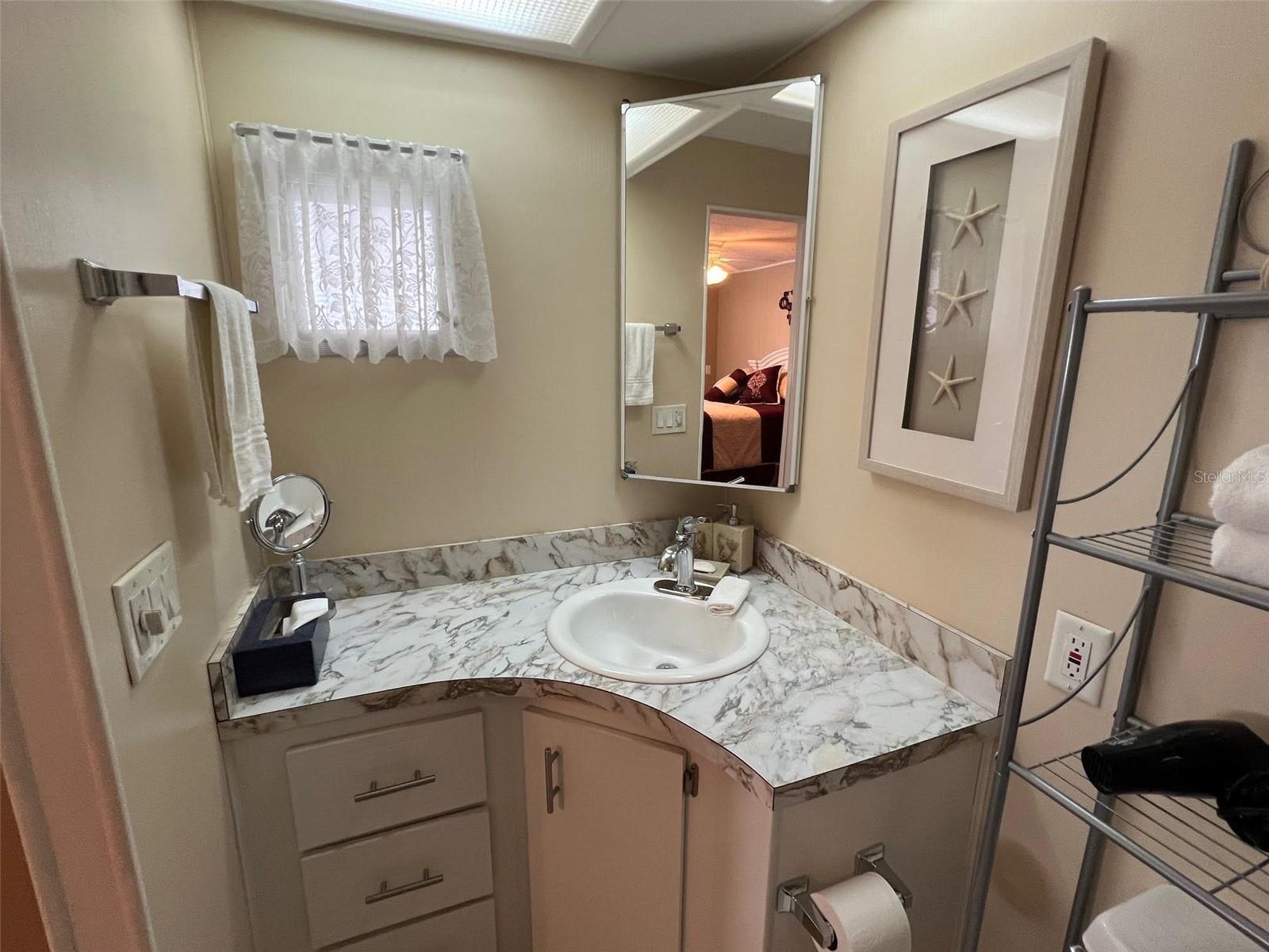 Image 23 of 33 For 36 Thatch Palm Street E