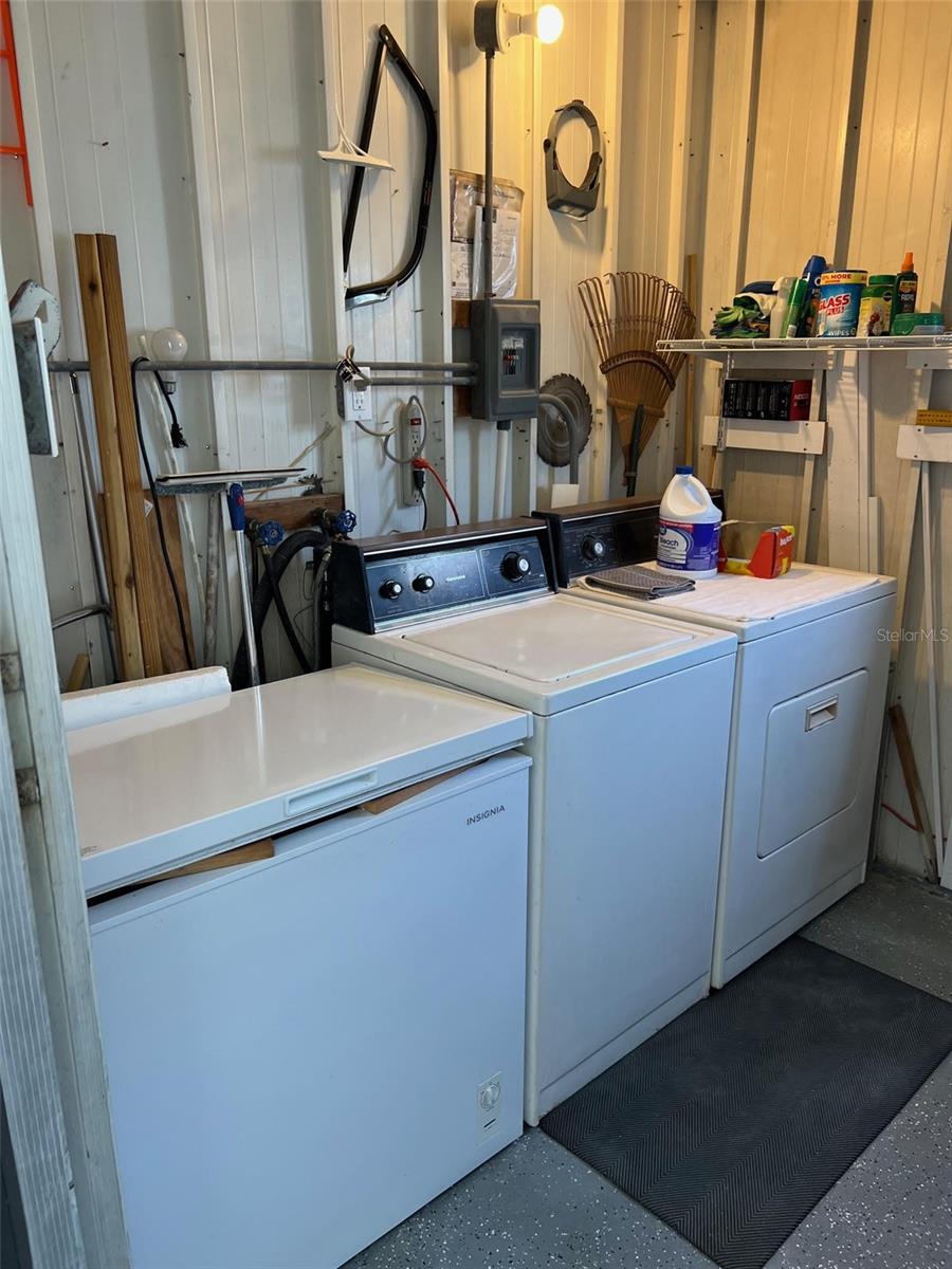 Image 32 of 33 For 36 Thatch Palm Street E