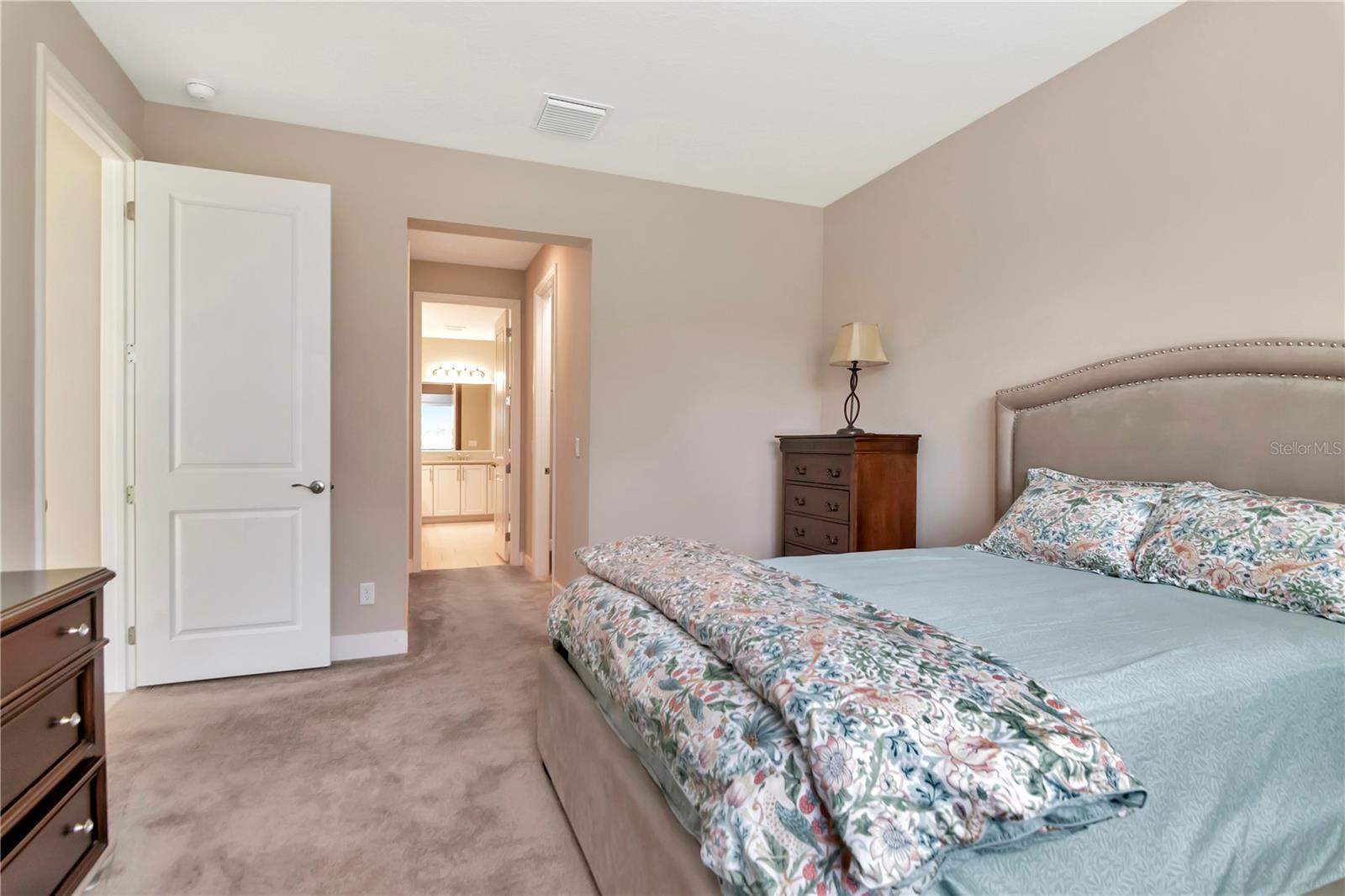Listing photo id 10 for 3060 Mountain Spruce Terrace