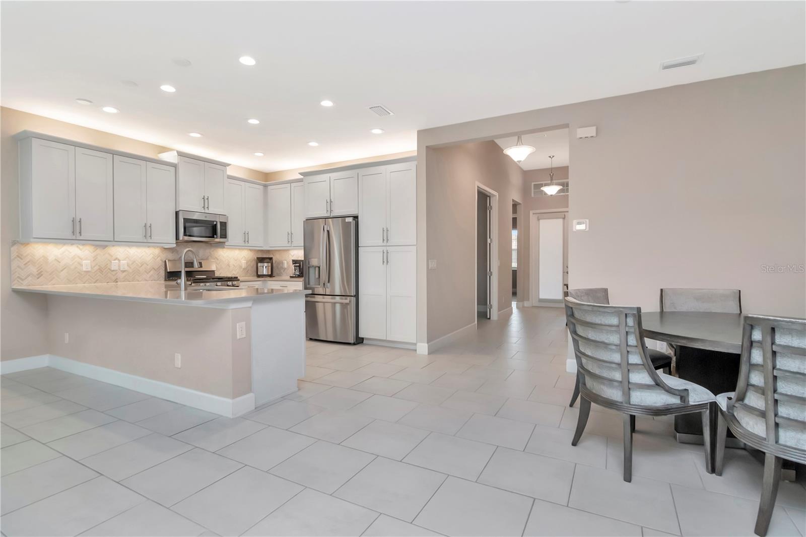 Listing photo id 4 for 3060 Mountain Spruce Terrace