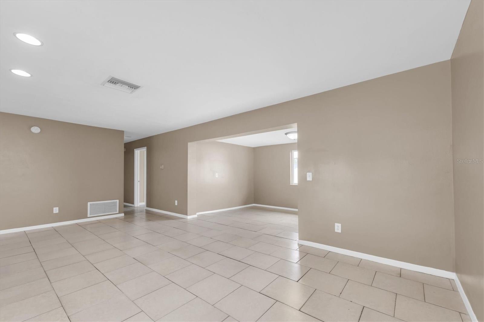 Image 10 of 33 For 1461 Hillcrest Avenue