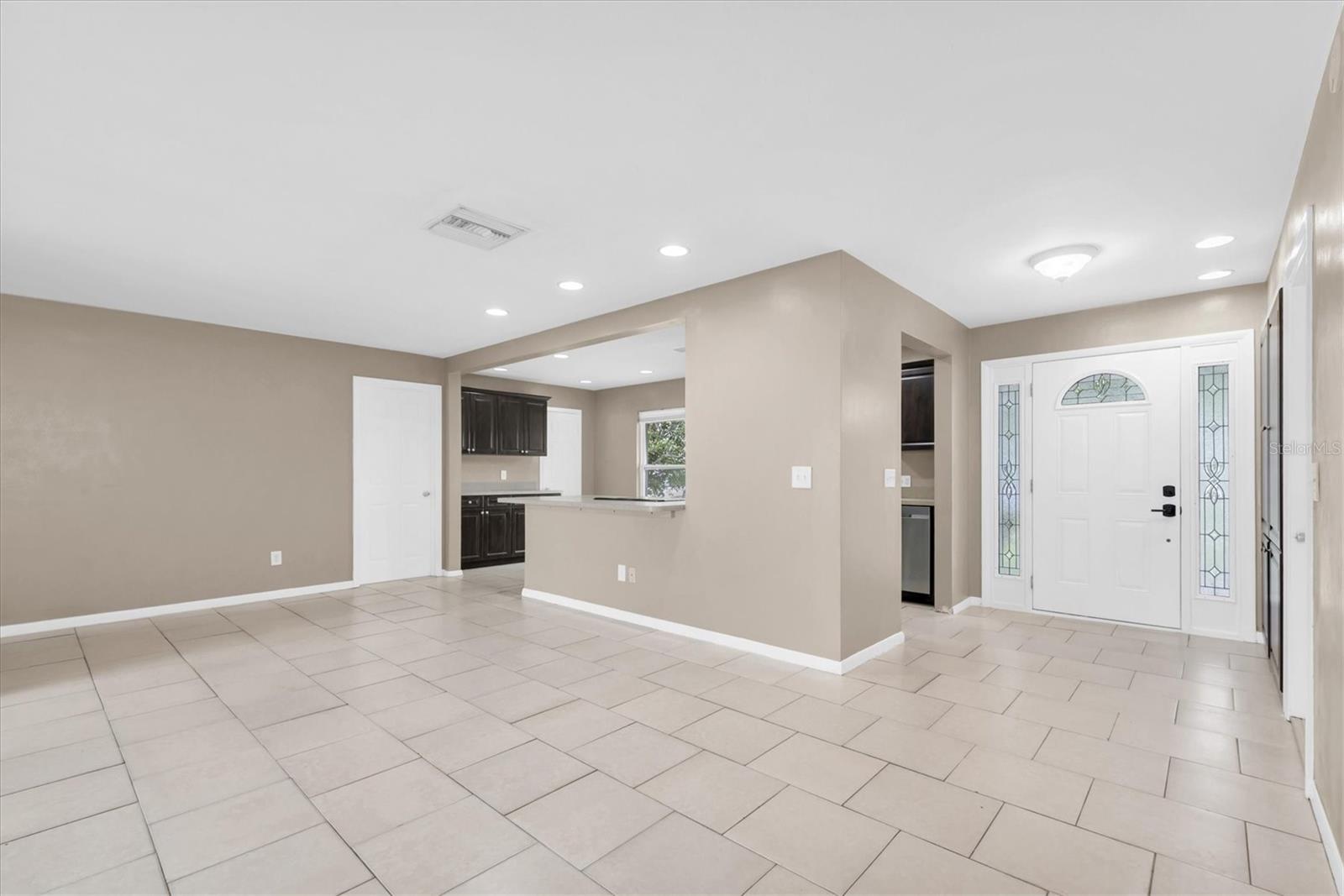 Image 12 of 33 For 1461 Hillcrest Avenue