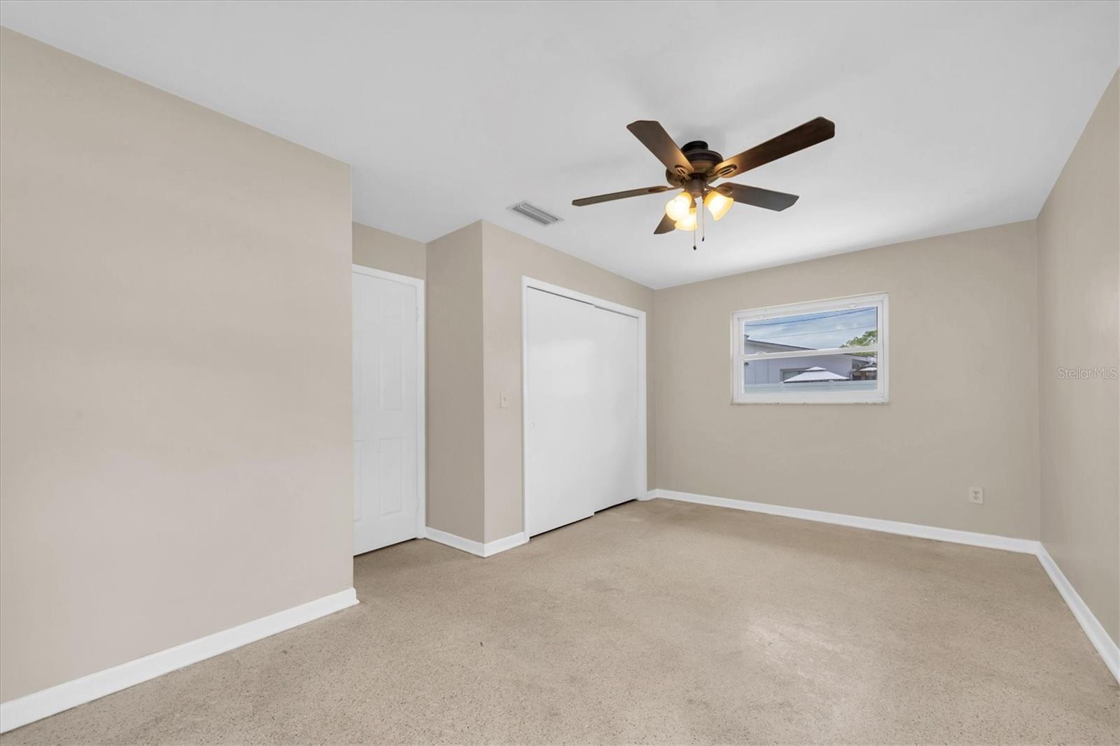 Image 15 of 33 For 1461 Hillcrest Avenue