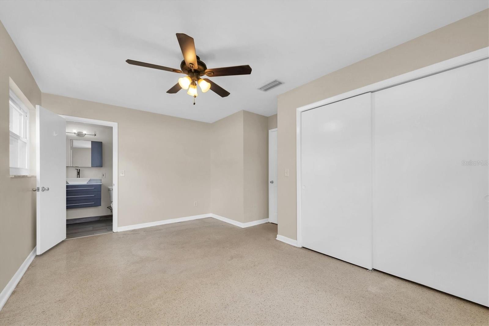 Image 16 of 33 For 1461 Hillcrest Avenue