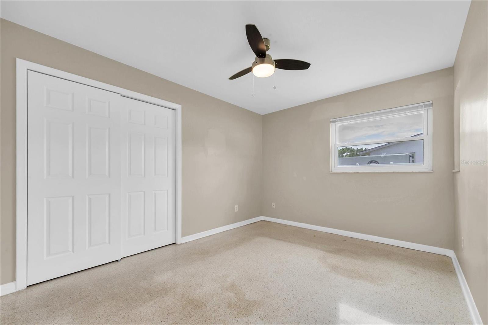 Image 21 of 33 For 1461 Hillcrest Avenue