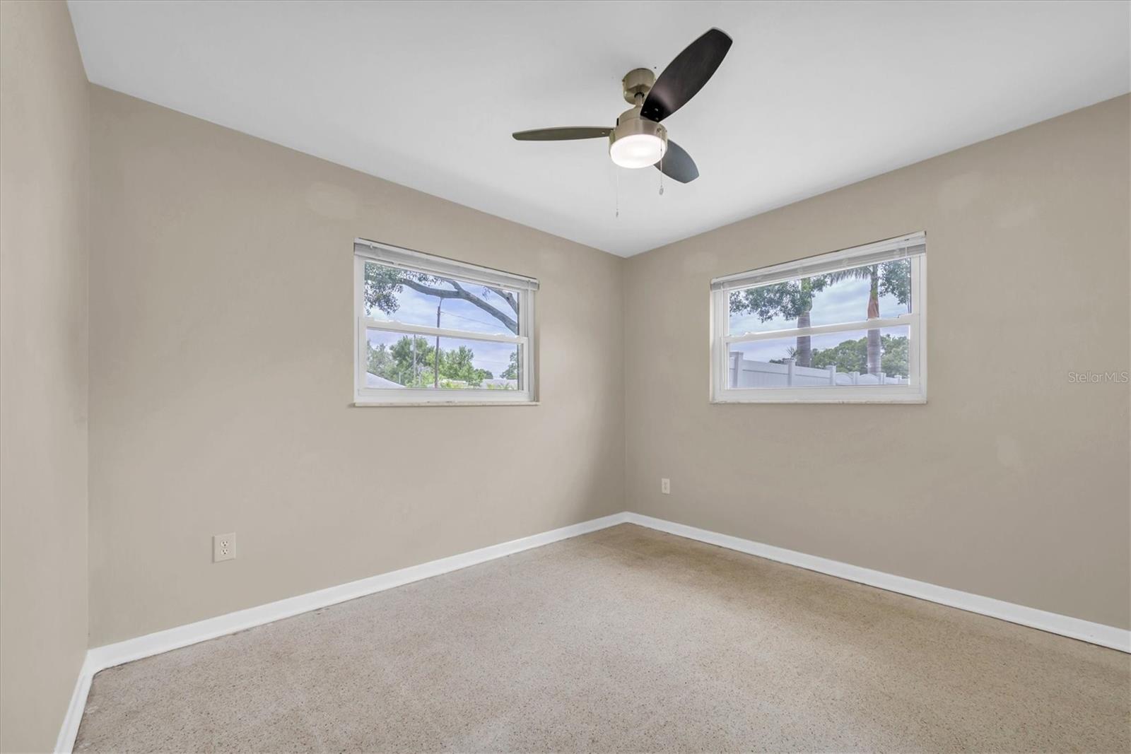 Image 24 of 33 For 1461 Hillcrest Avenue