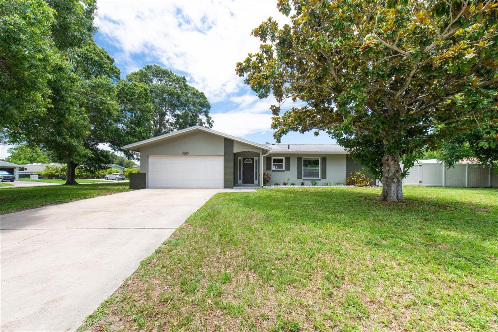 Image 3 of 33 For 1461 Hillcrest Avenue
