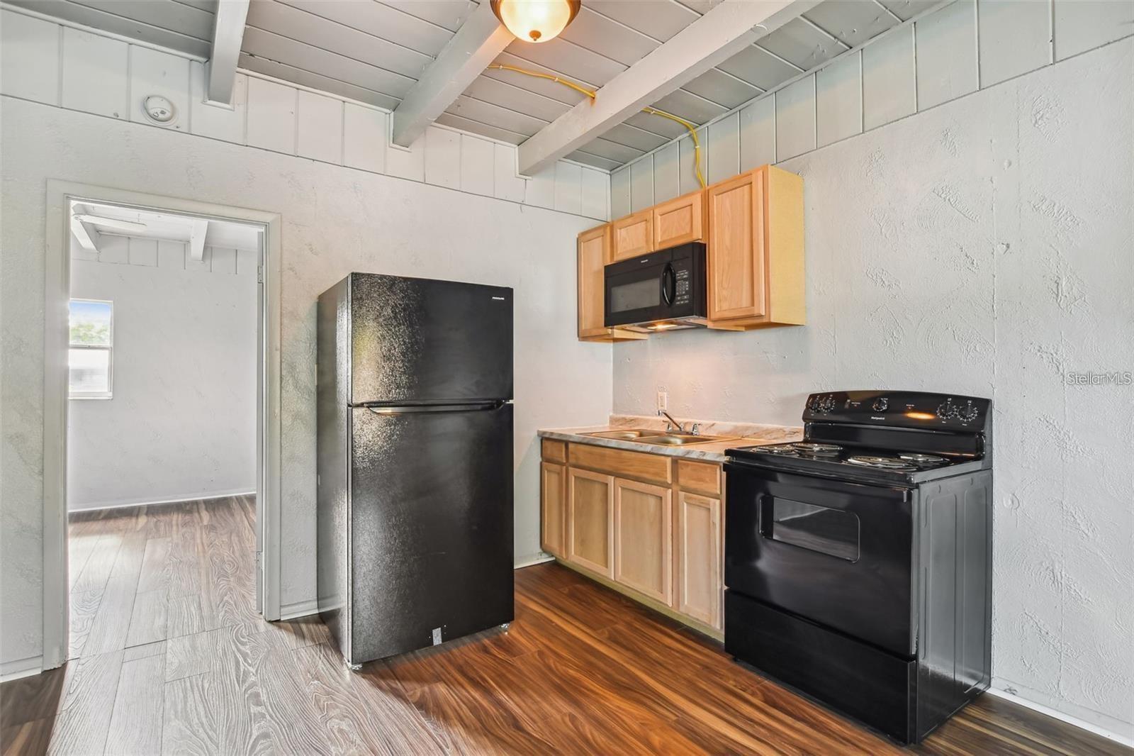 Image 7 of 16 For 915 122nd Avenue