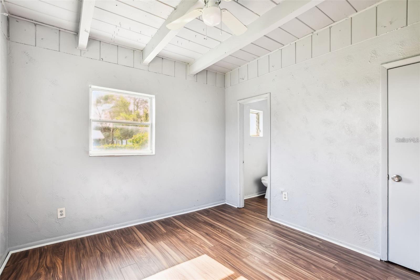 Image 8 of 16 For 915 122nd Avenue