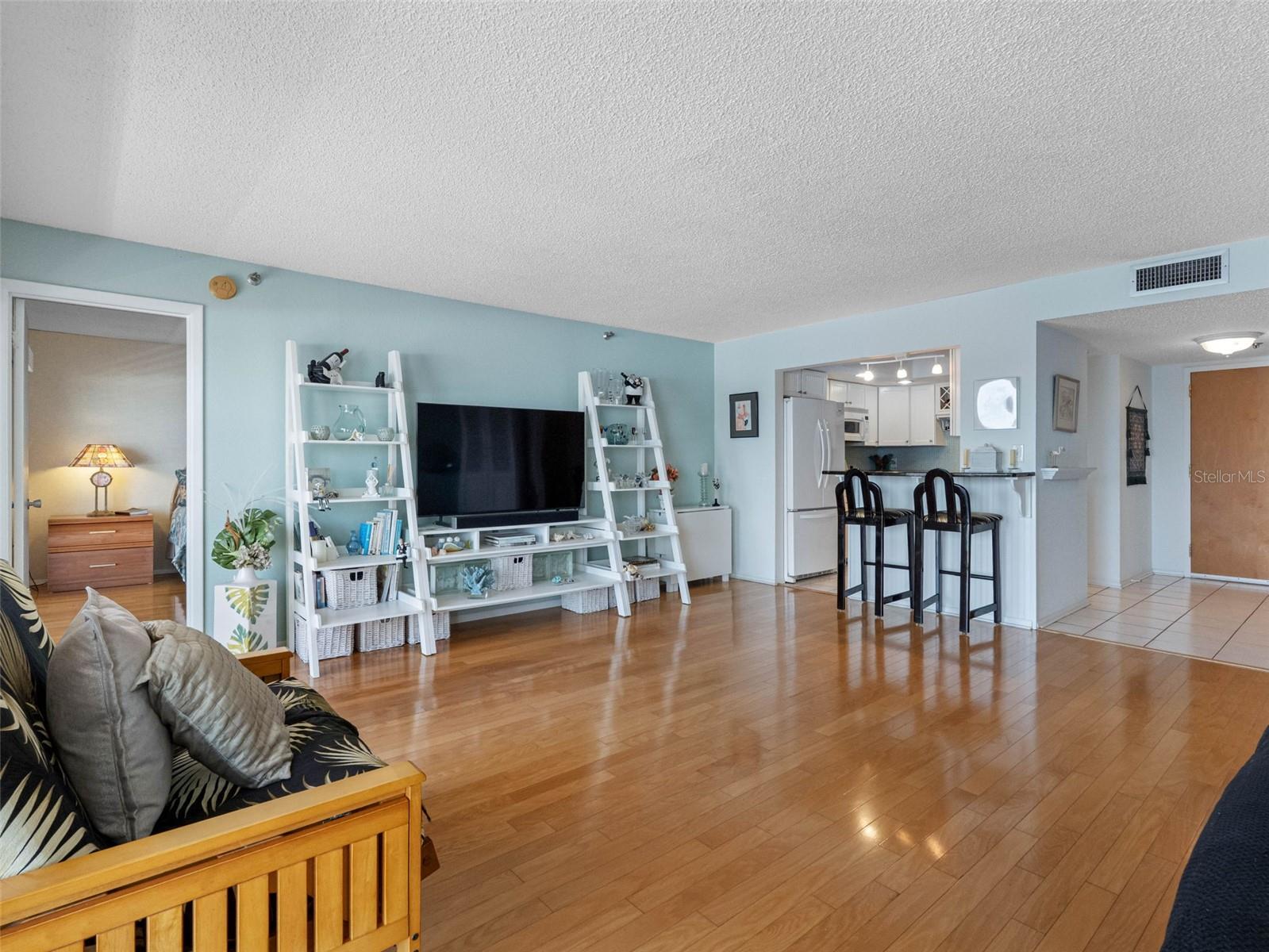 Image 13 of 76 For 7430 Sunshine Skyway Lane S 602