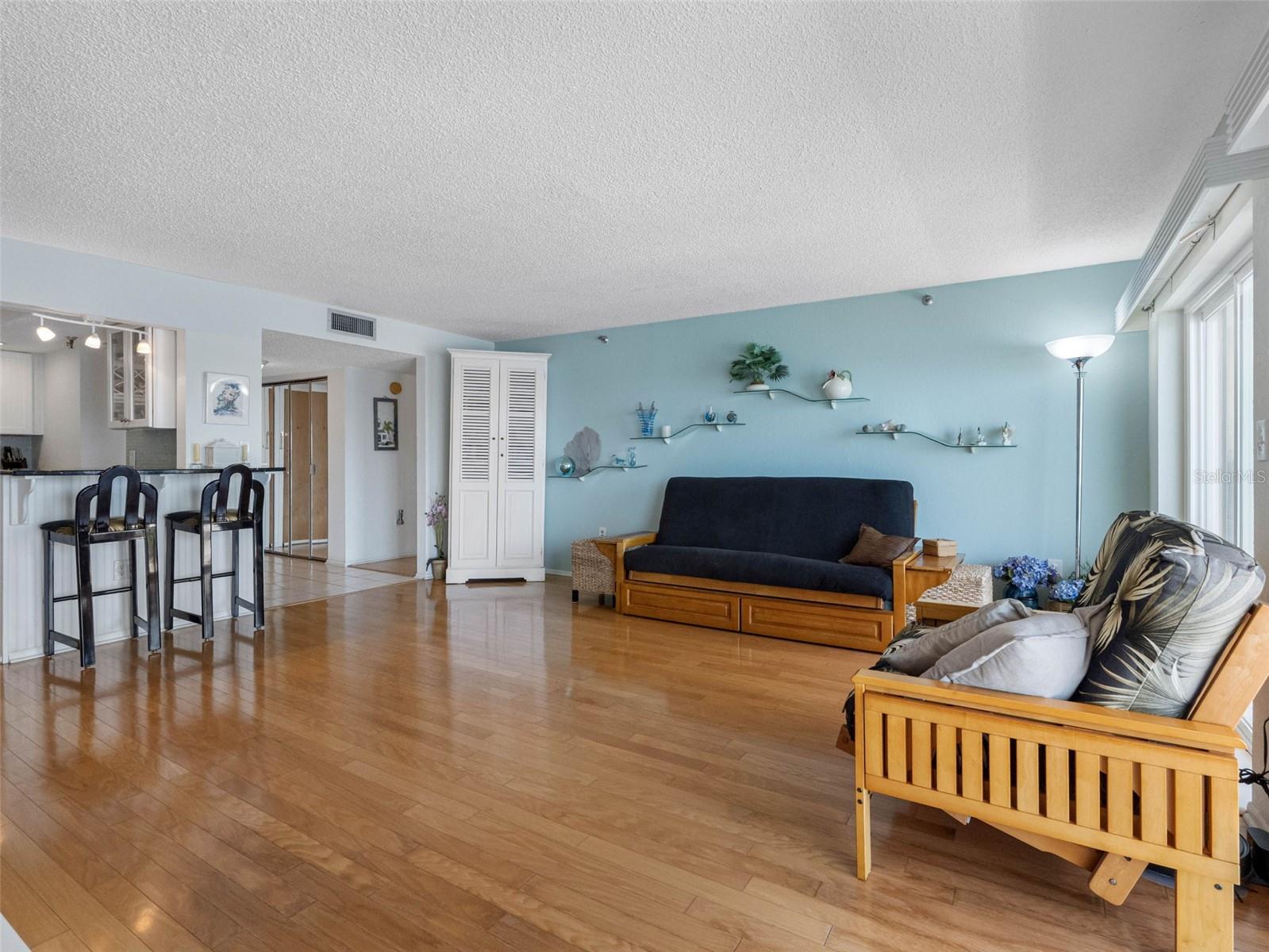 Image 14 of 76 For 7430 Sunshine Skyway Lane S 602