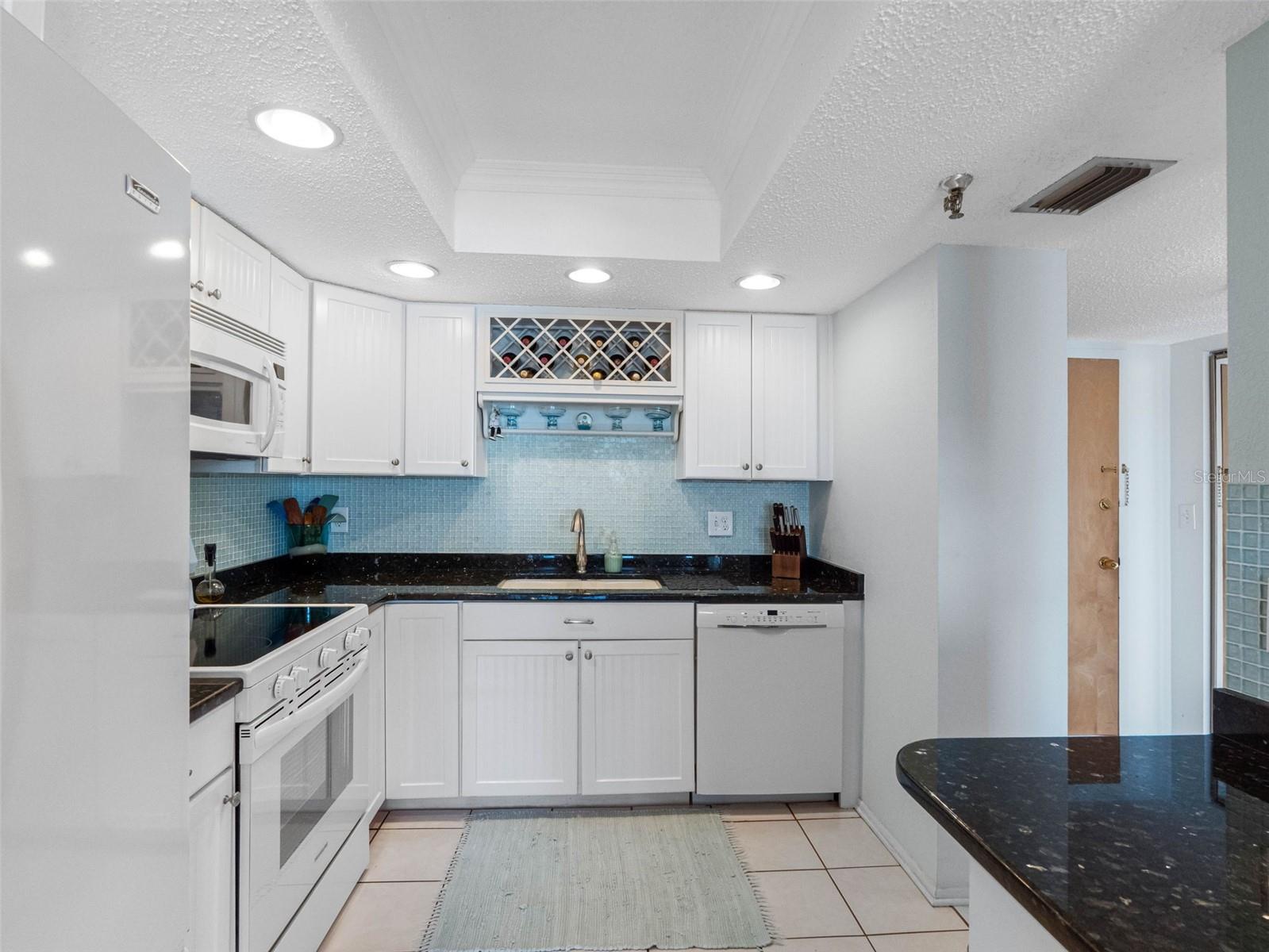 Image 16 of 76 For 7430 Sunshine Skyway Lane S 602