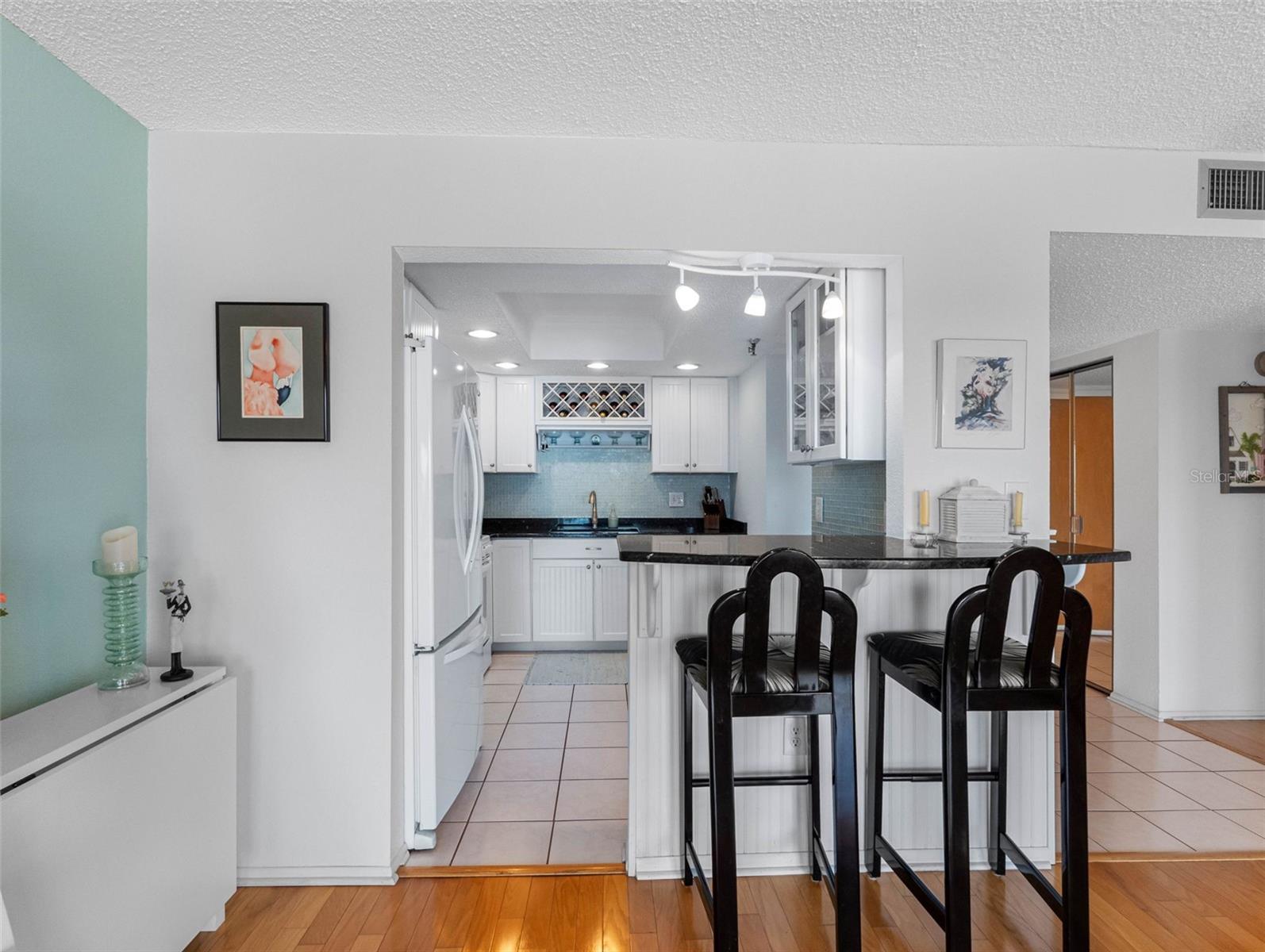 Image 19 of 76 For 7430 Sunshine Skyway Lane S 602